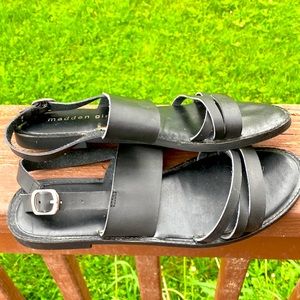 Madden girl black sandals size 7.5 Benniee collection travel ready lightweight